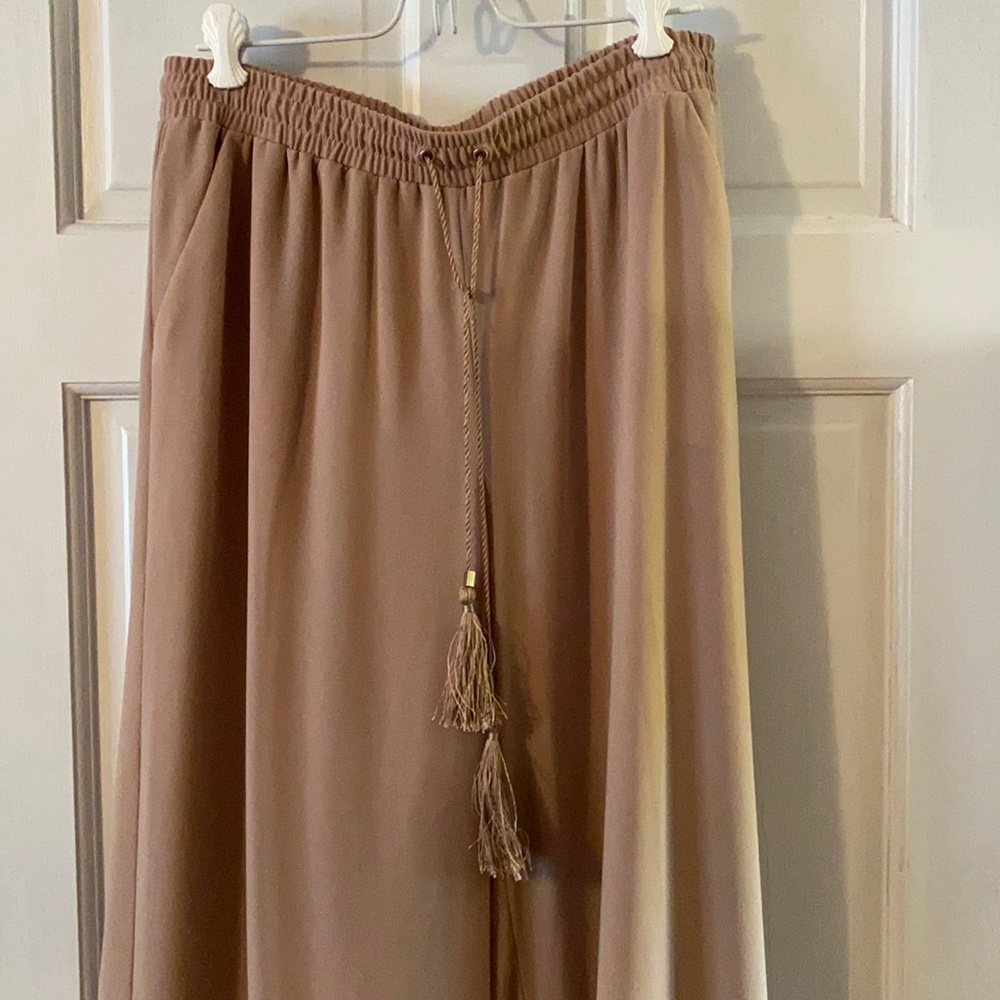 Wide leg pants